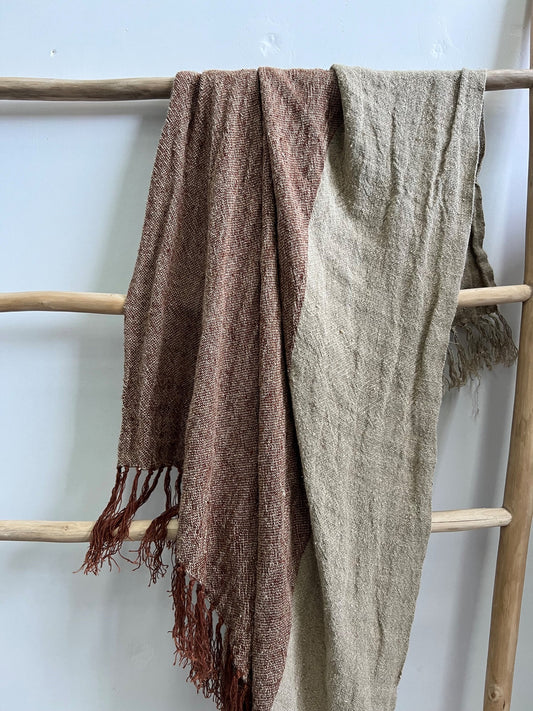 HUGO KNOTTED FRINGE LINEN THROW