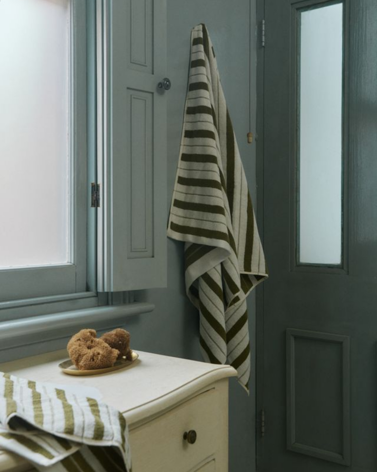 MADISON BATH SHEET - CAPER & CHALK
