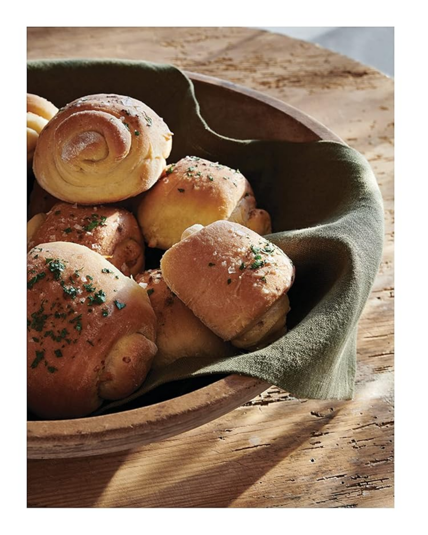MAGNOLIA TABLE VOLUME 3: A COLLECTION OF RECIPES FOR GATHERING BY JOANNA GAINES