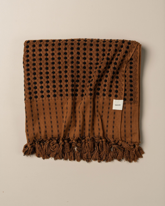 CHICKPEA BATH SHEET - CHOCOLATE/BLACK