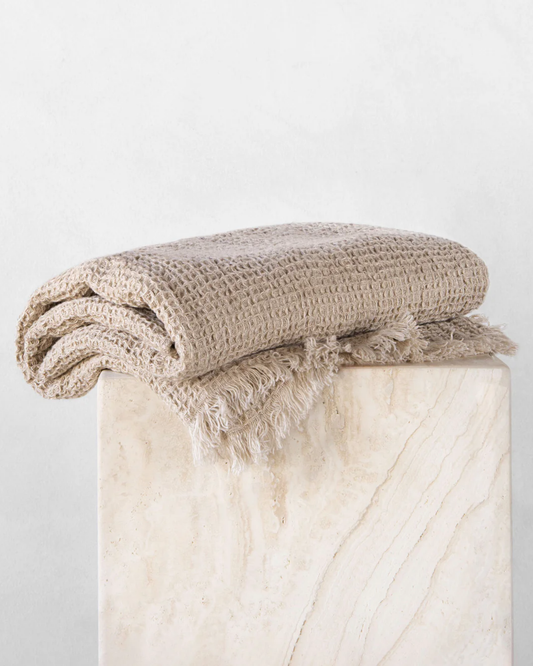 FLOCCA LINEN BATH TOWEL - SABLE