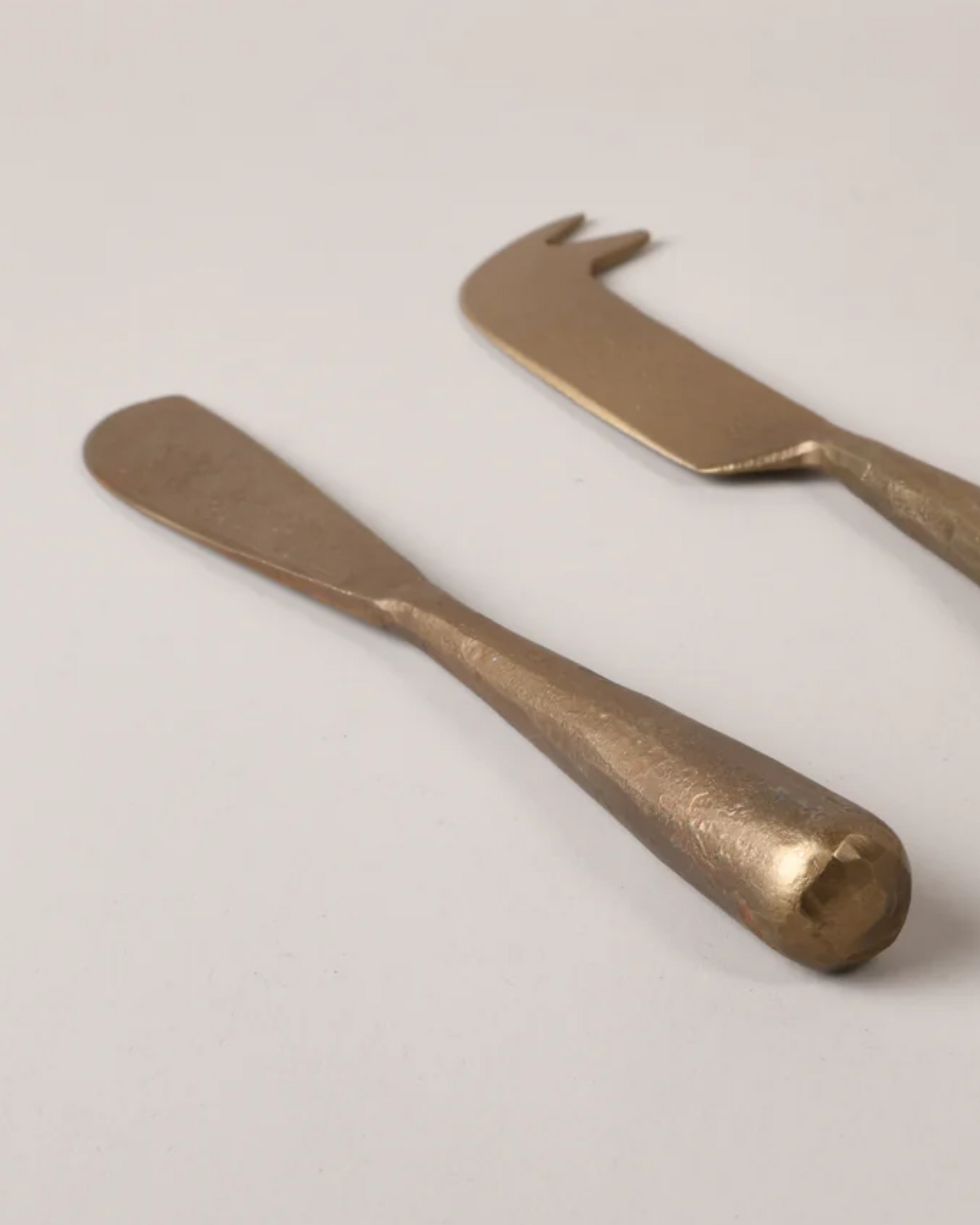 FORAGED BRASS PATE KNITE