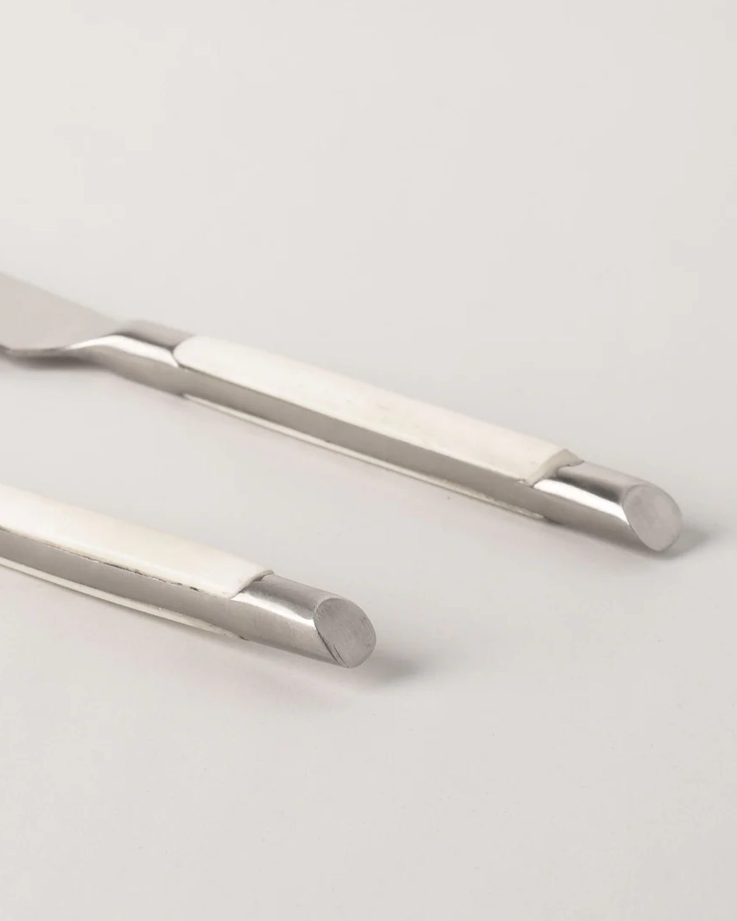 INLAID BONE KNIFE - PATE