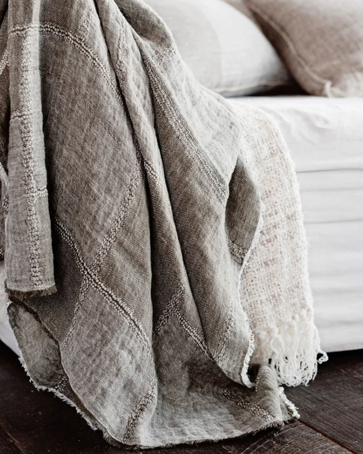 KOZO LINEN THROW