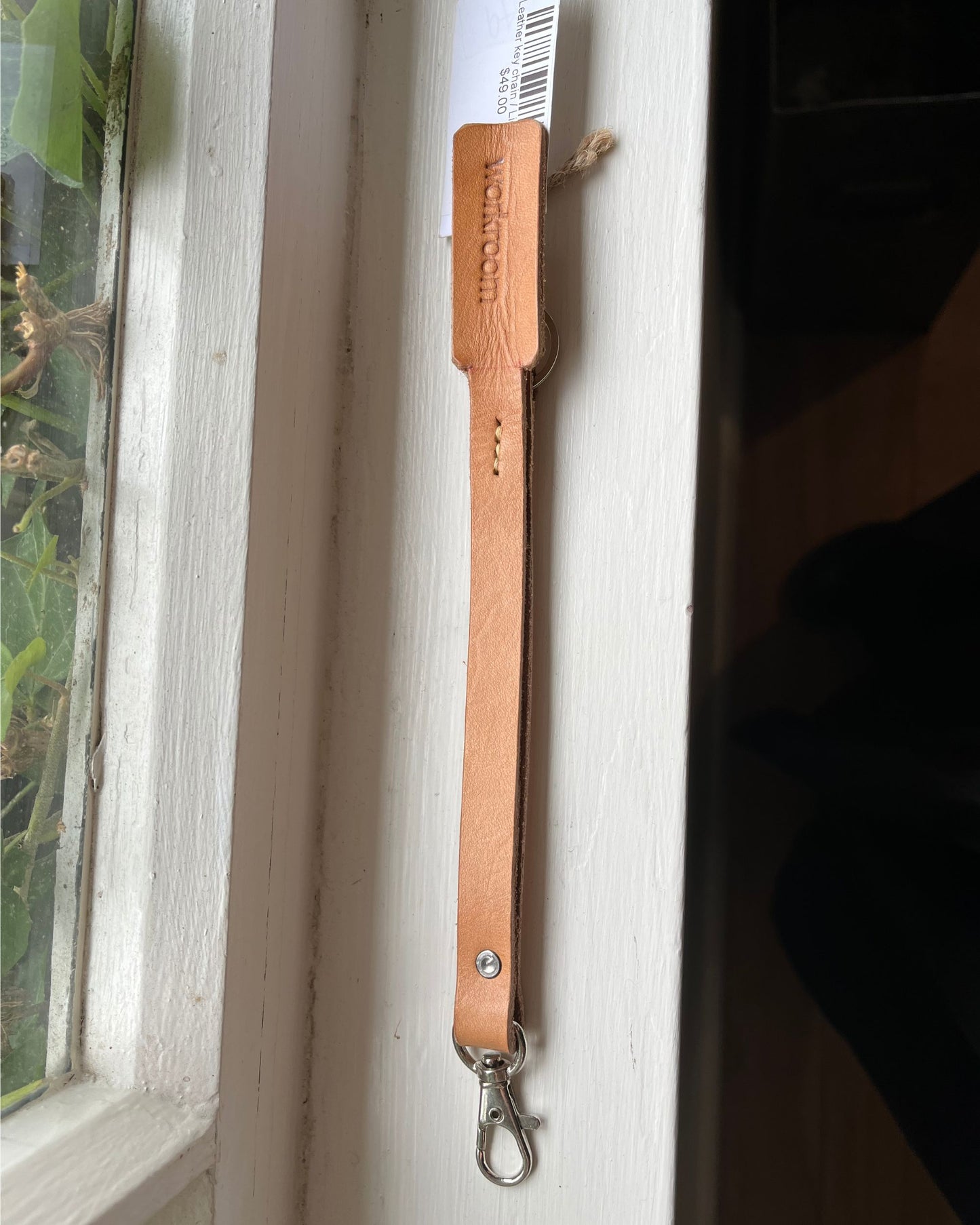 THE WORKROOM LEATHER KEY FOB