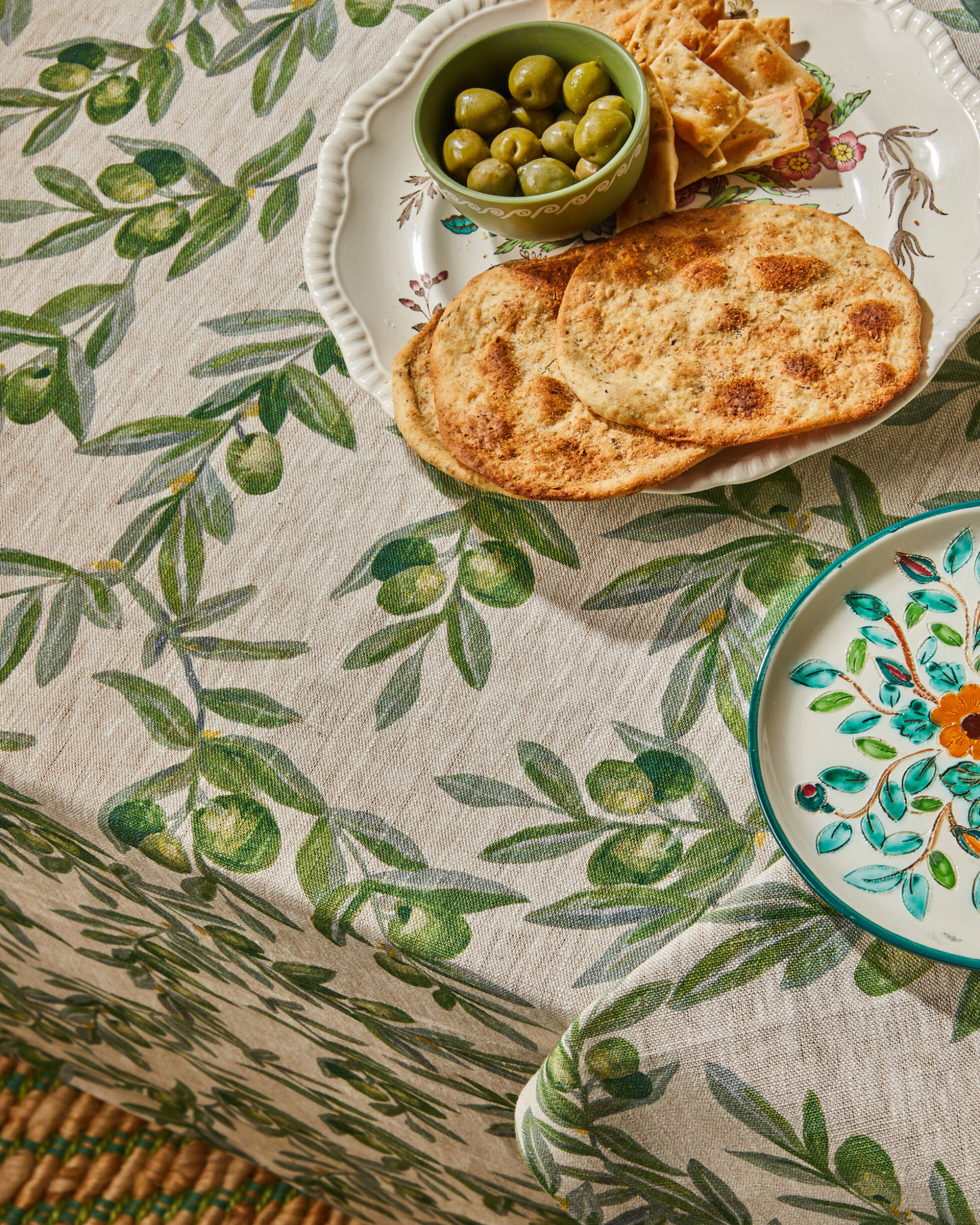OLIVE GREEN TABLECLOTH - MEDIUM