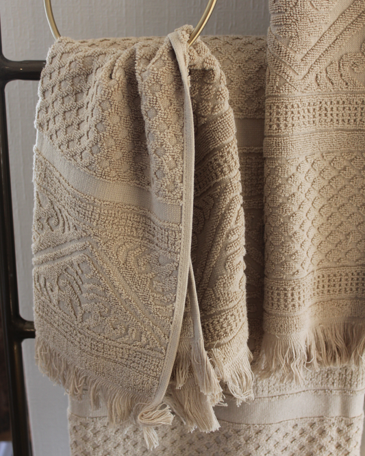ZOE GUEST TOWEL - LINEN