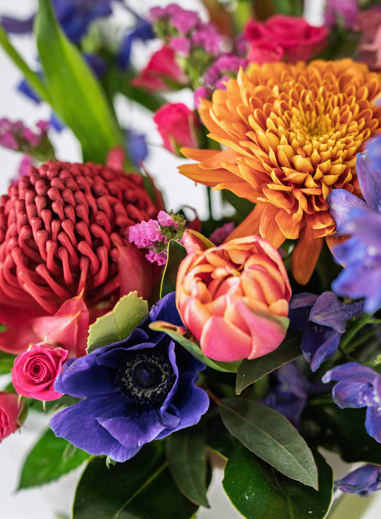FRESH FLOWERS IN A WATER BOX