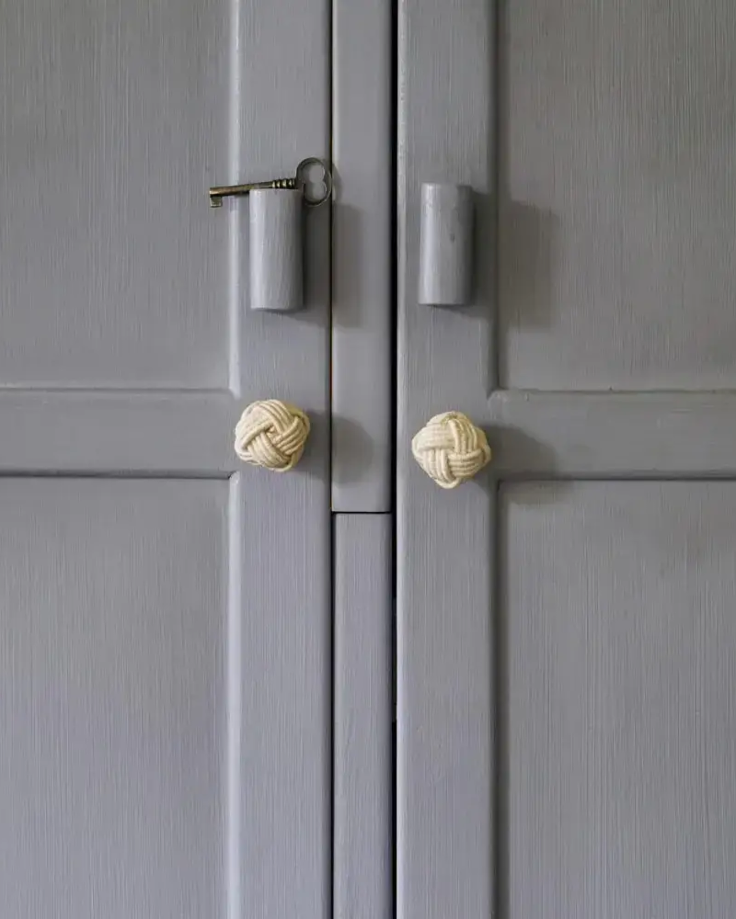 SOCIETY INK - MONKEYS FIST DRAWER PULL