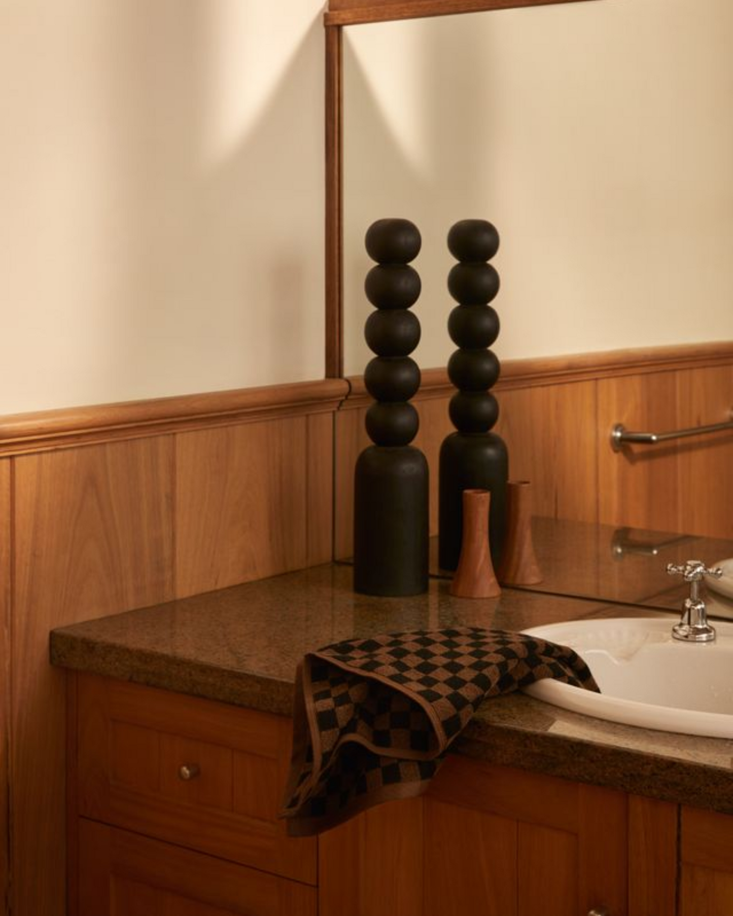 JOSEPHINE HAND TOWEL - TABAC & NOIR