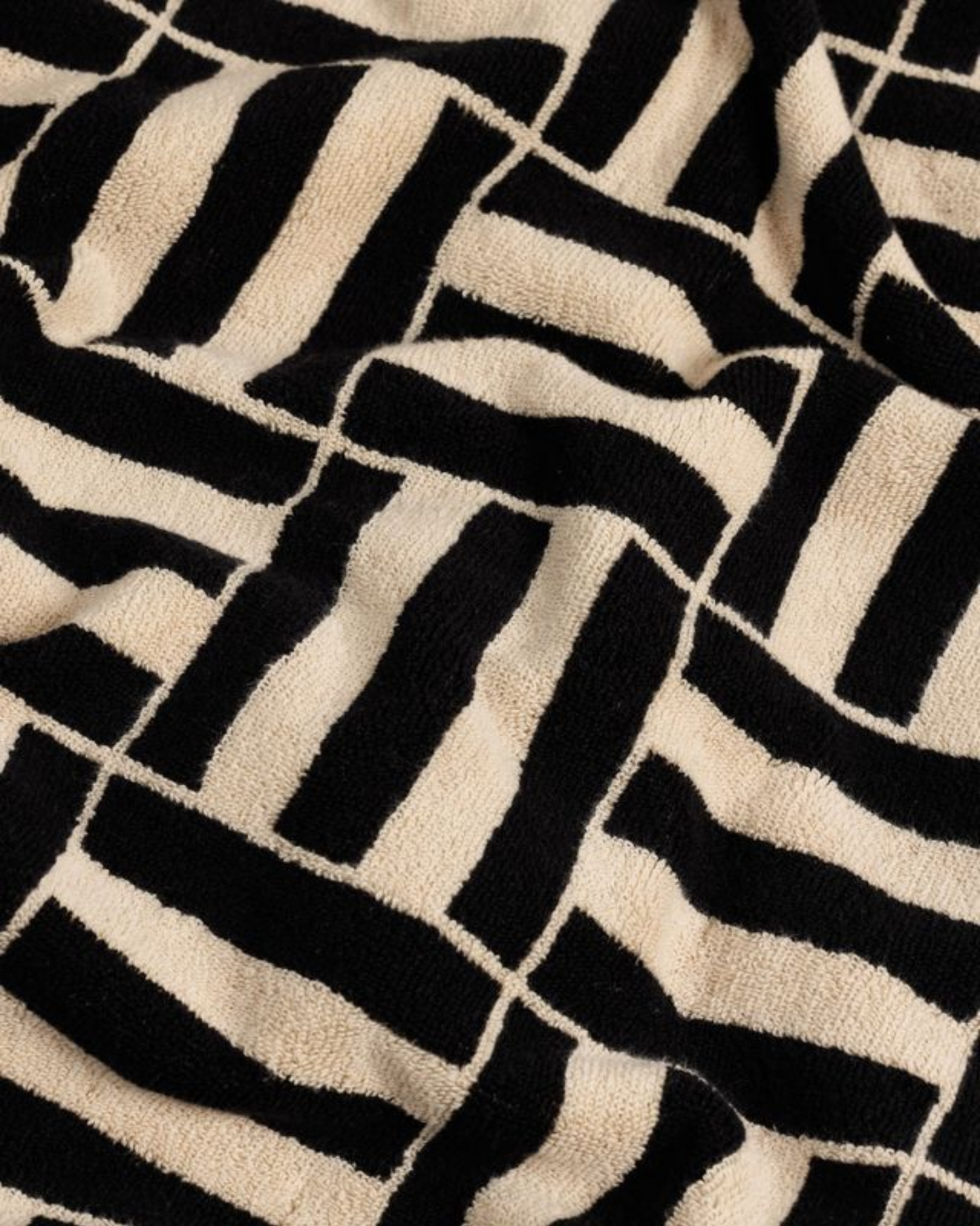 WILLIS POOL TOWEL - SAND & NOIR