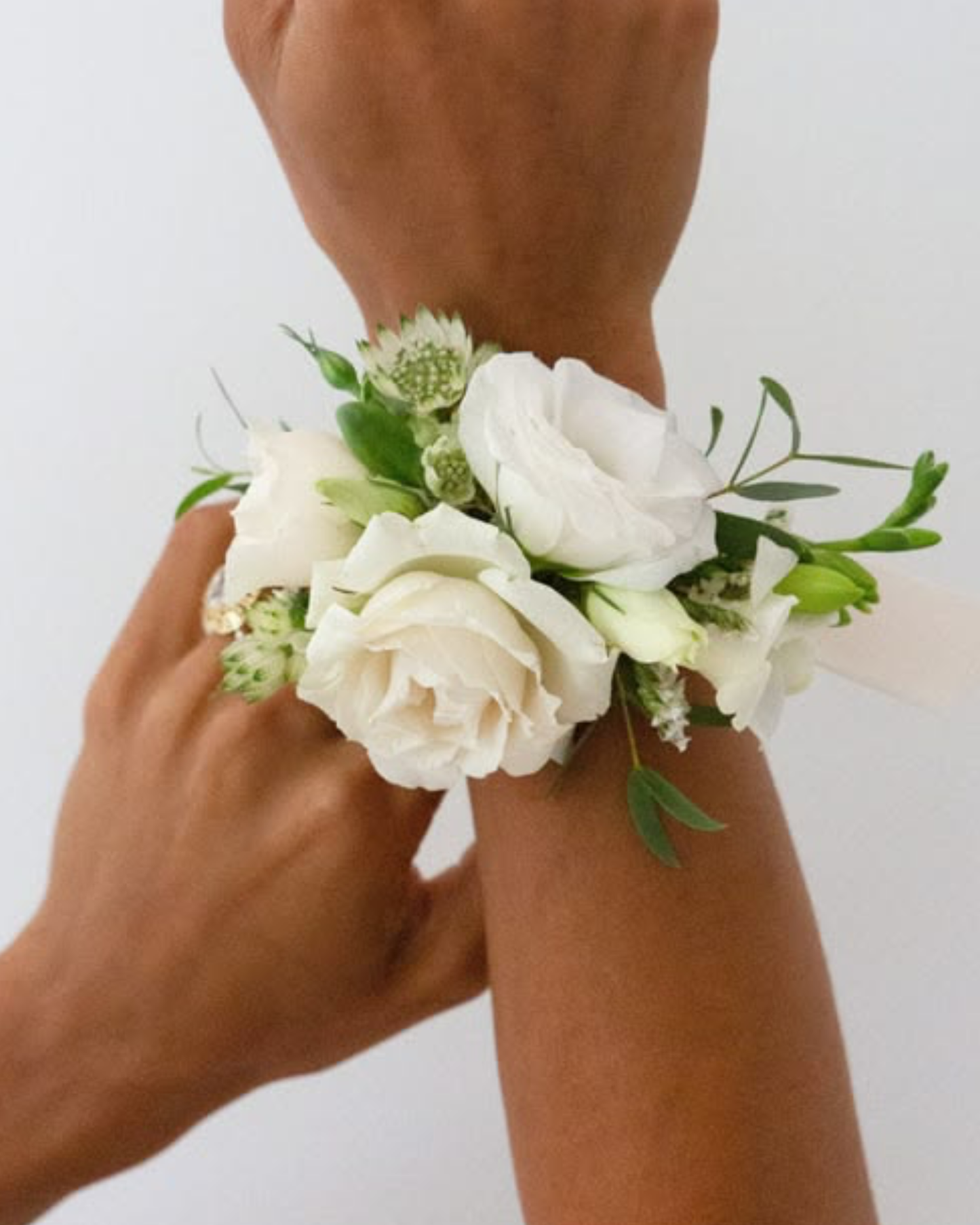 HIGH SCHOOL FORMAL - WRIST CORSAGE