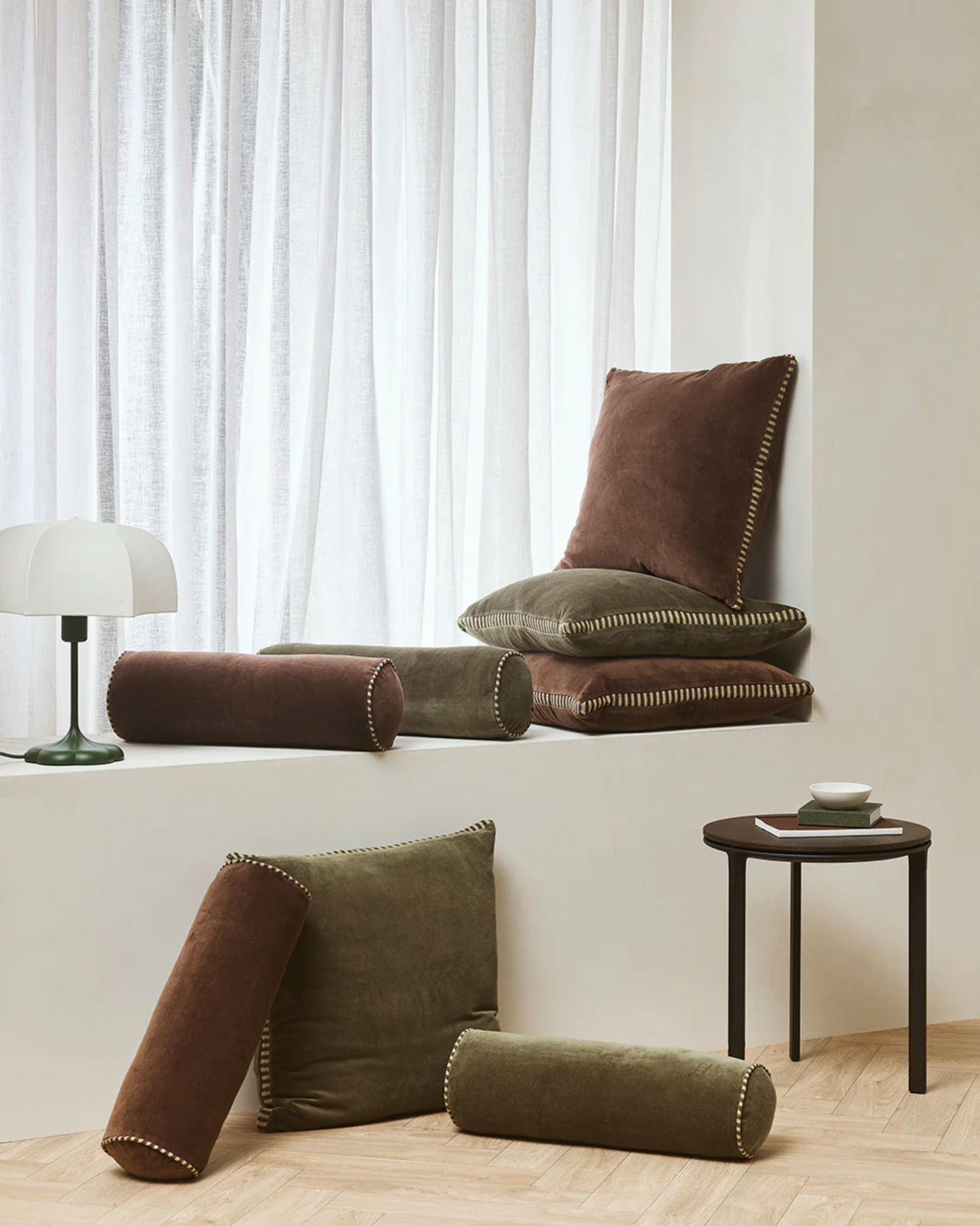 ELLIOT BOLSTER CUSHION - CHOCOLATE