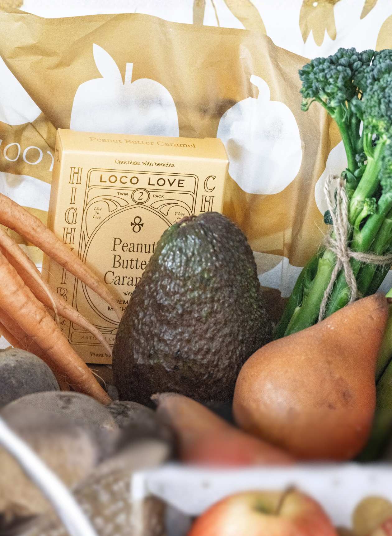 MARKET PRODUCE AND BLOOMS GIFT BASKET