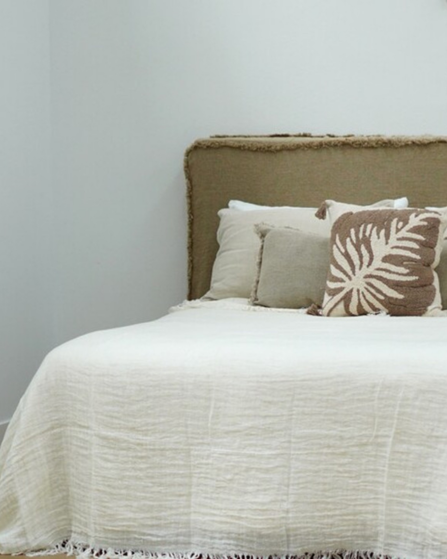 GRANGE FRINGED BEDCOVER - IVORY