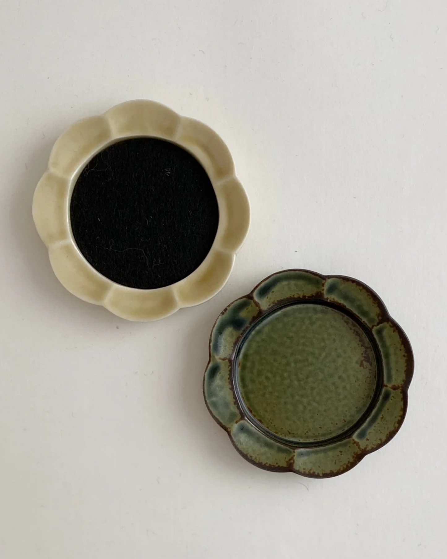 SETO PORCELAIN INCENCE FLOWER DISH