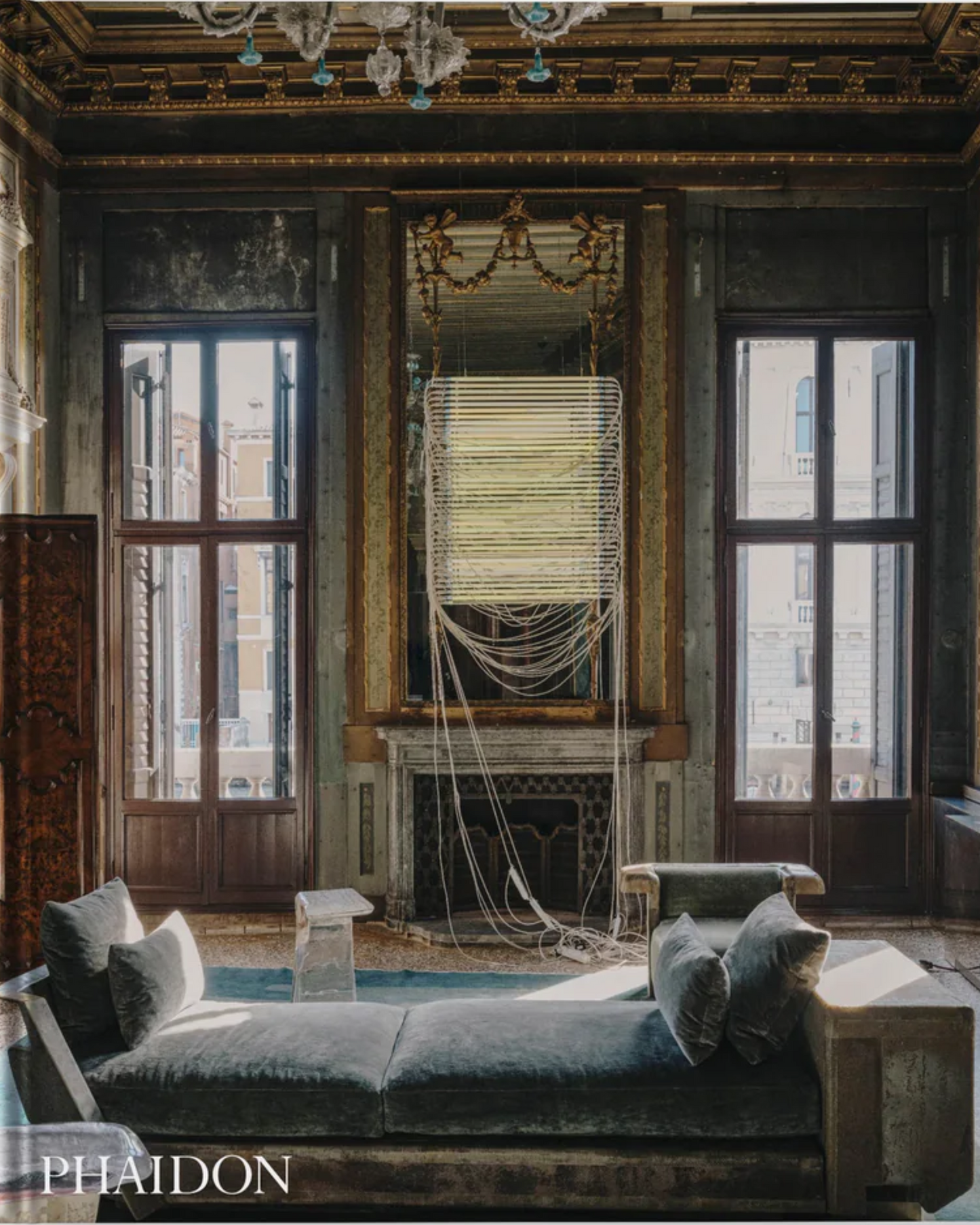 ITALIAN INTERIORS
