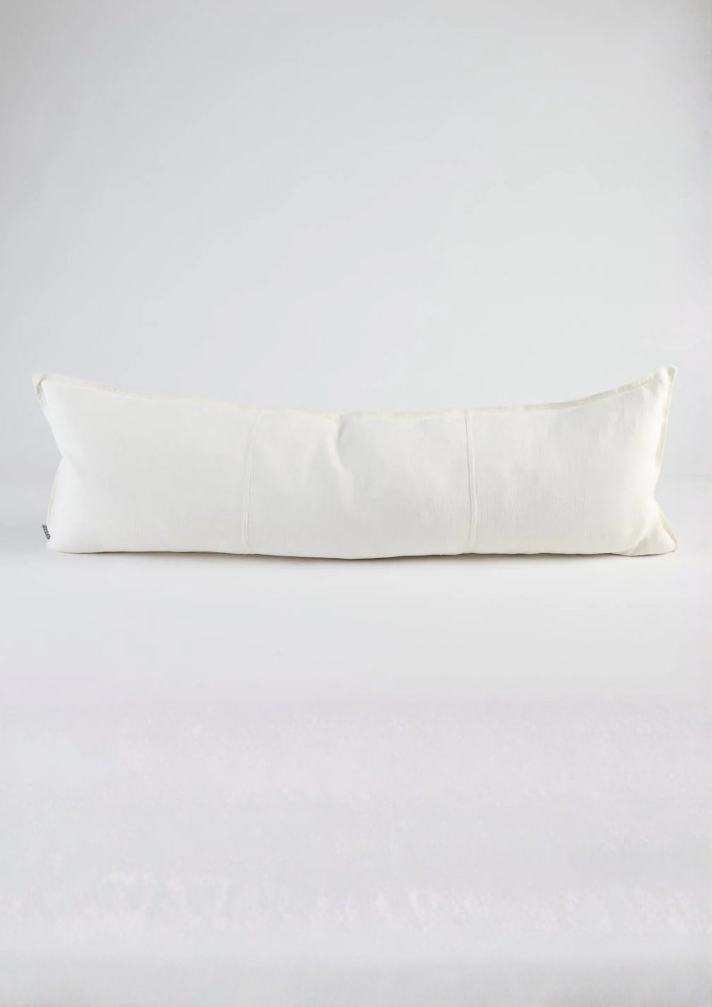 LUCA LINEN LONG LUMBAR FILLED - OFF WHITE