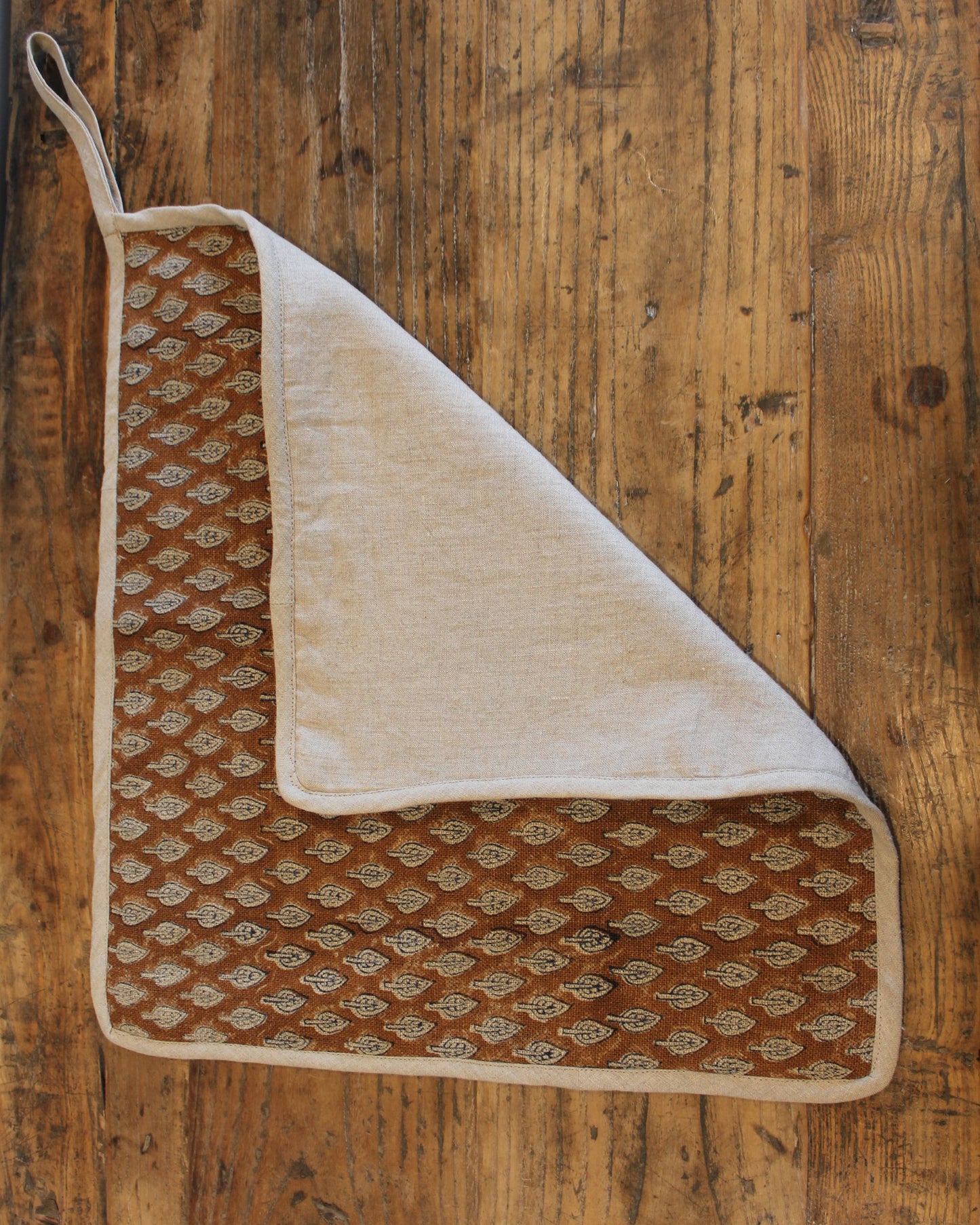 WORKROOM MADE FABRIC TRIVET - MEDIUM ORANGE PRINT