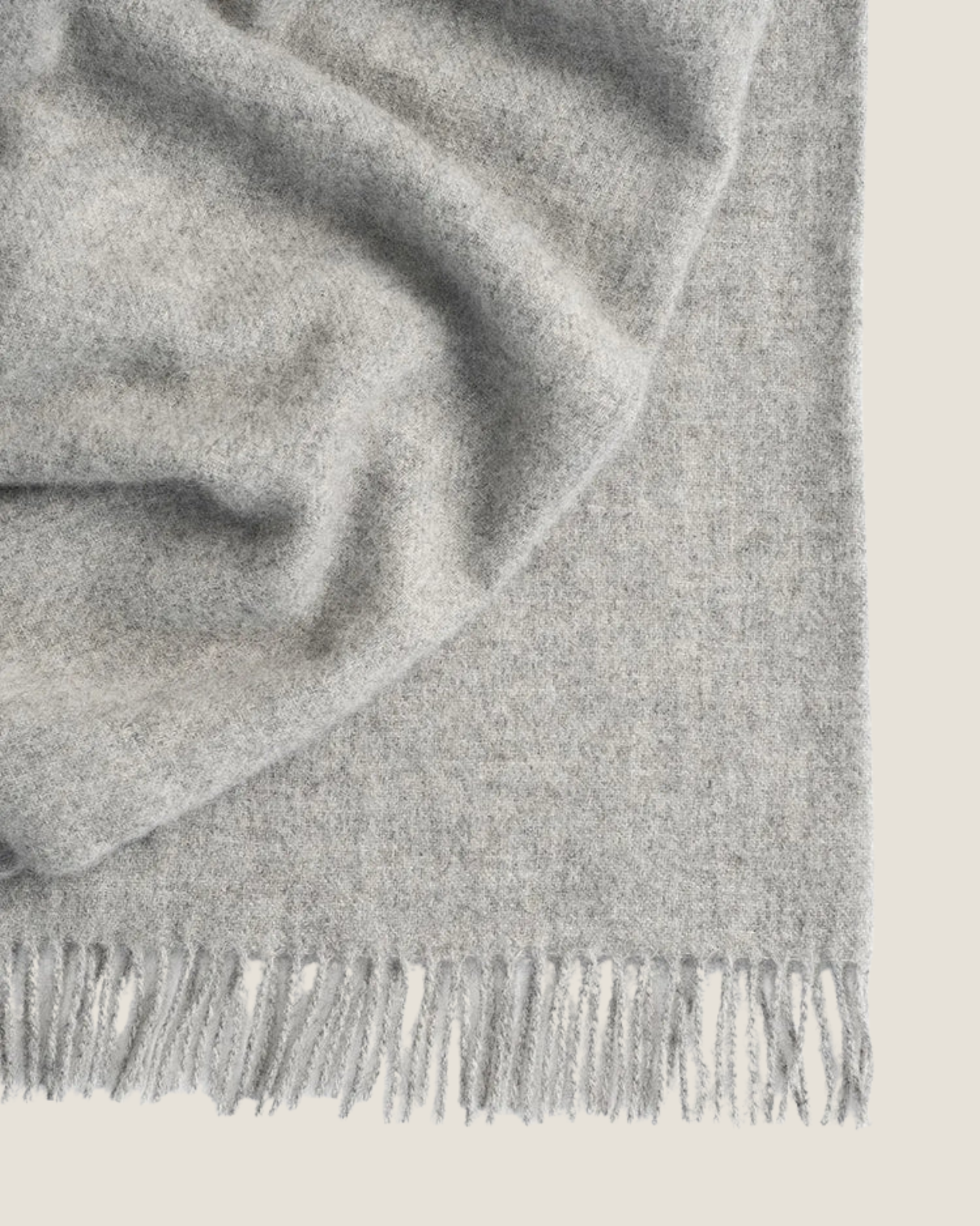 LAMBSWOOL NEVIS THROW - ASH