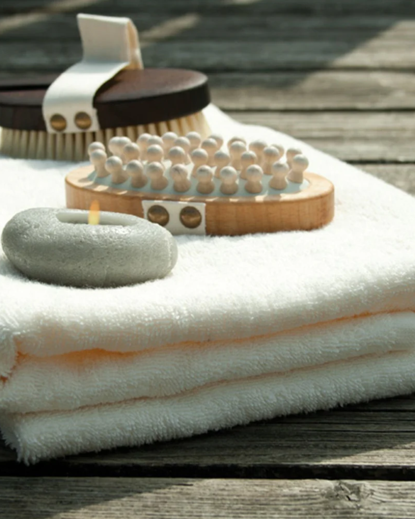 BEECH WOOD MASSAGE BRUSH