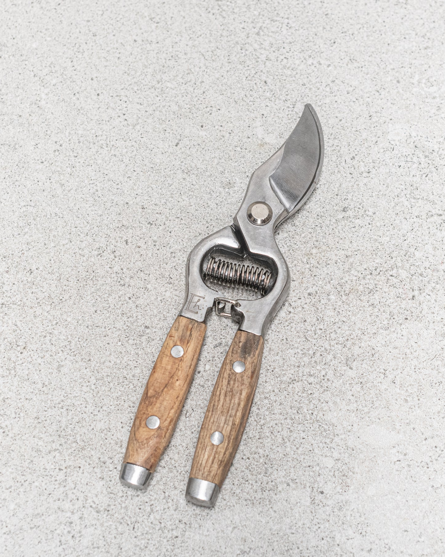 SECATEURS WITH ASH HANDLE