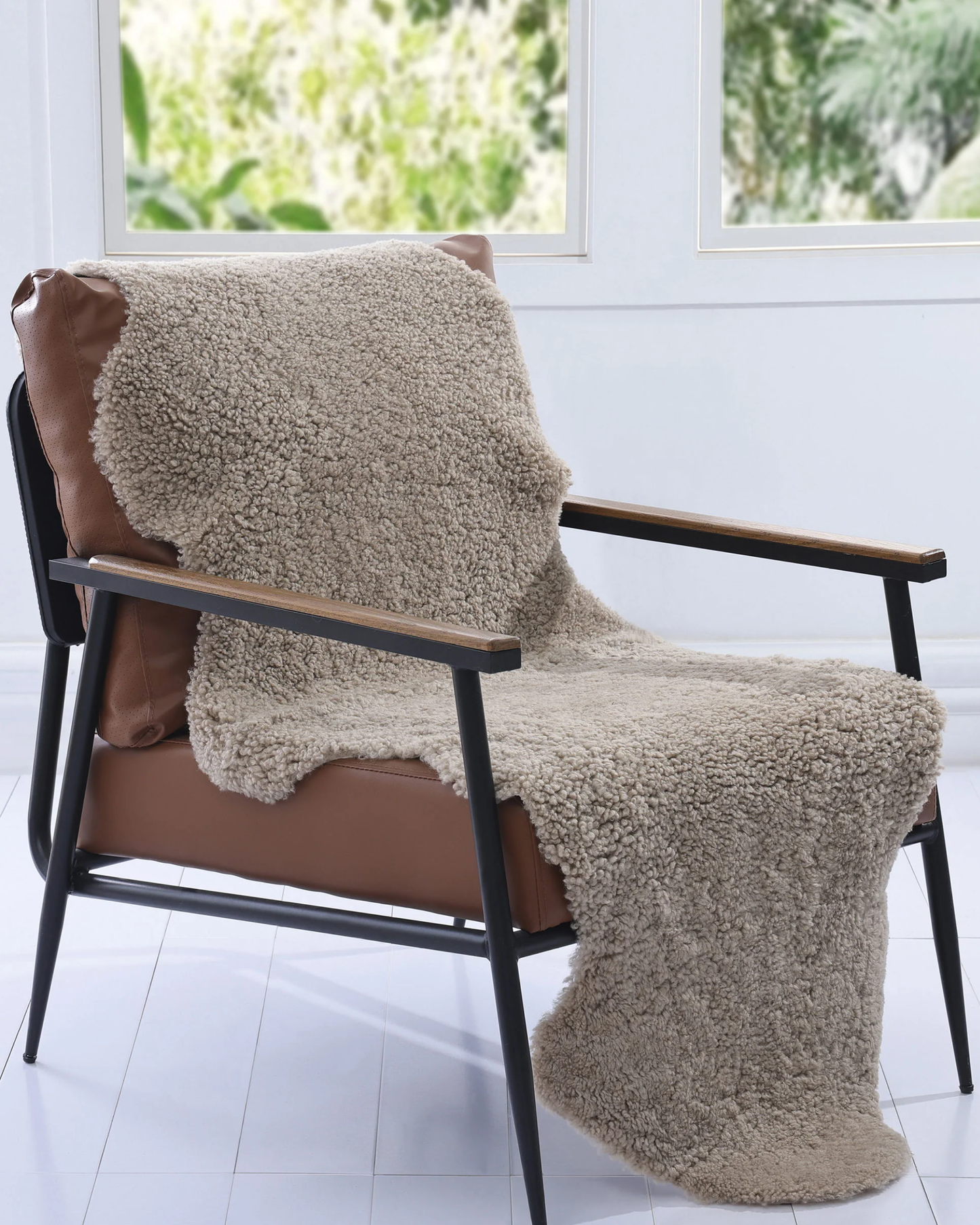 NZ SHORT WOOL DOUBLE SHEEPSKIN RUG - WALNUT