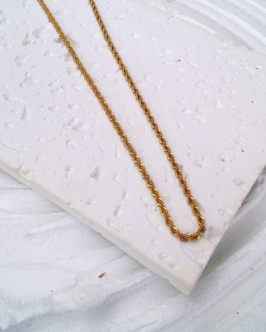SOFIA NECKLACE