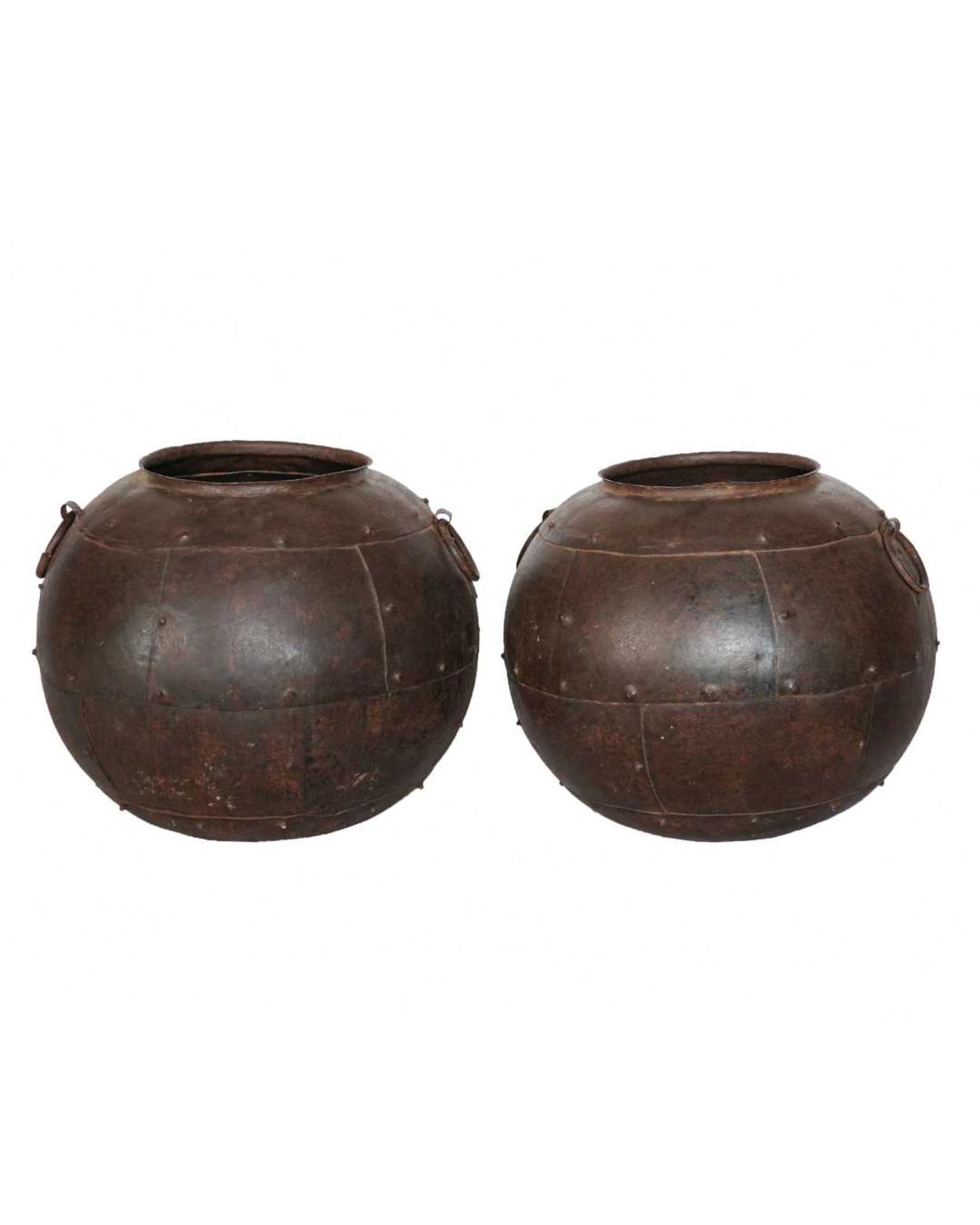 Studded Iron Pot – Round