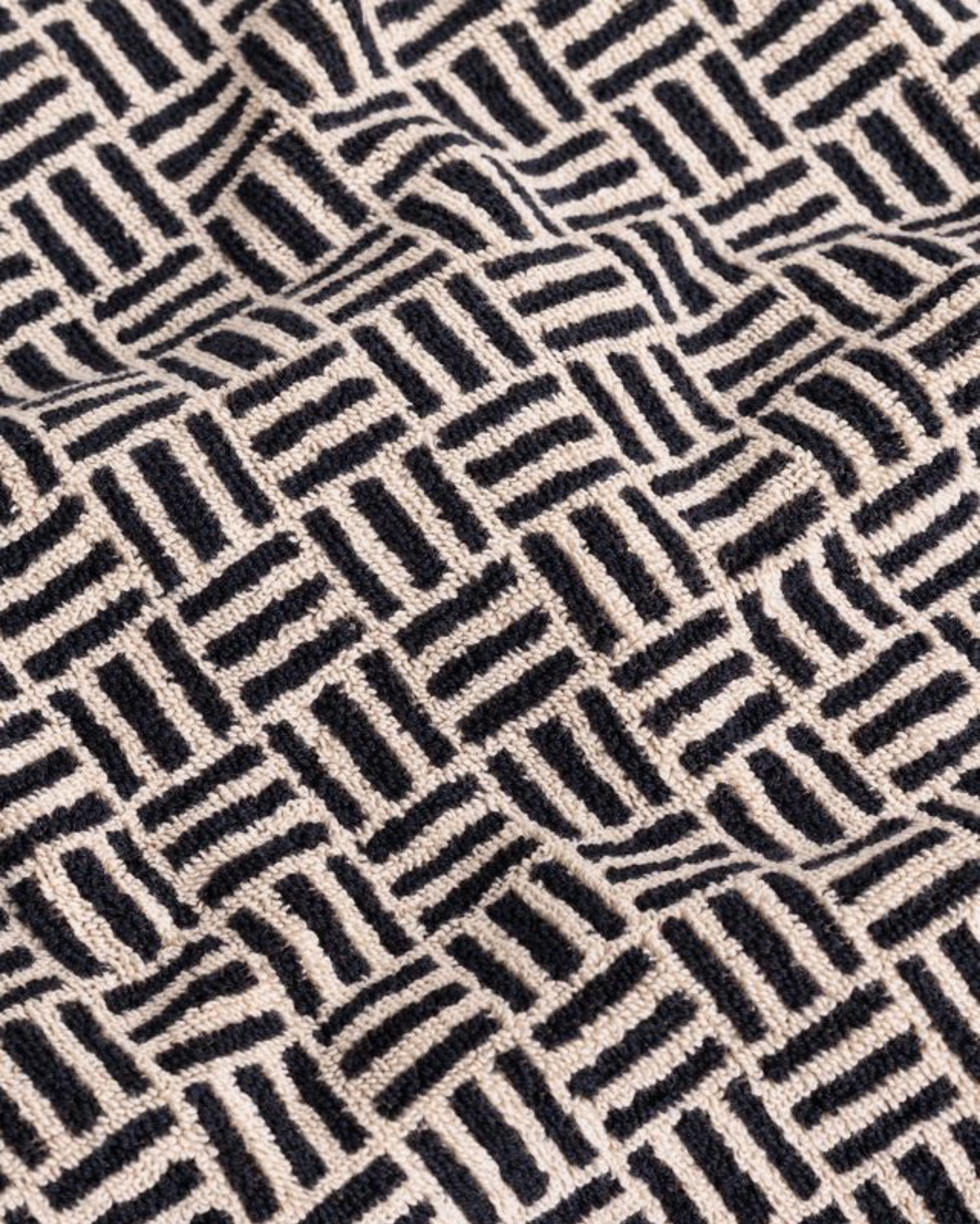 TORRENS HAND TOWEL - SAND & NOIR