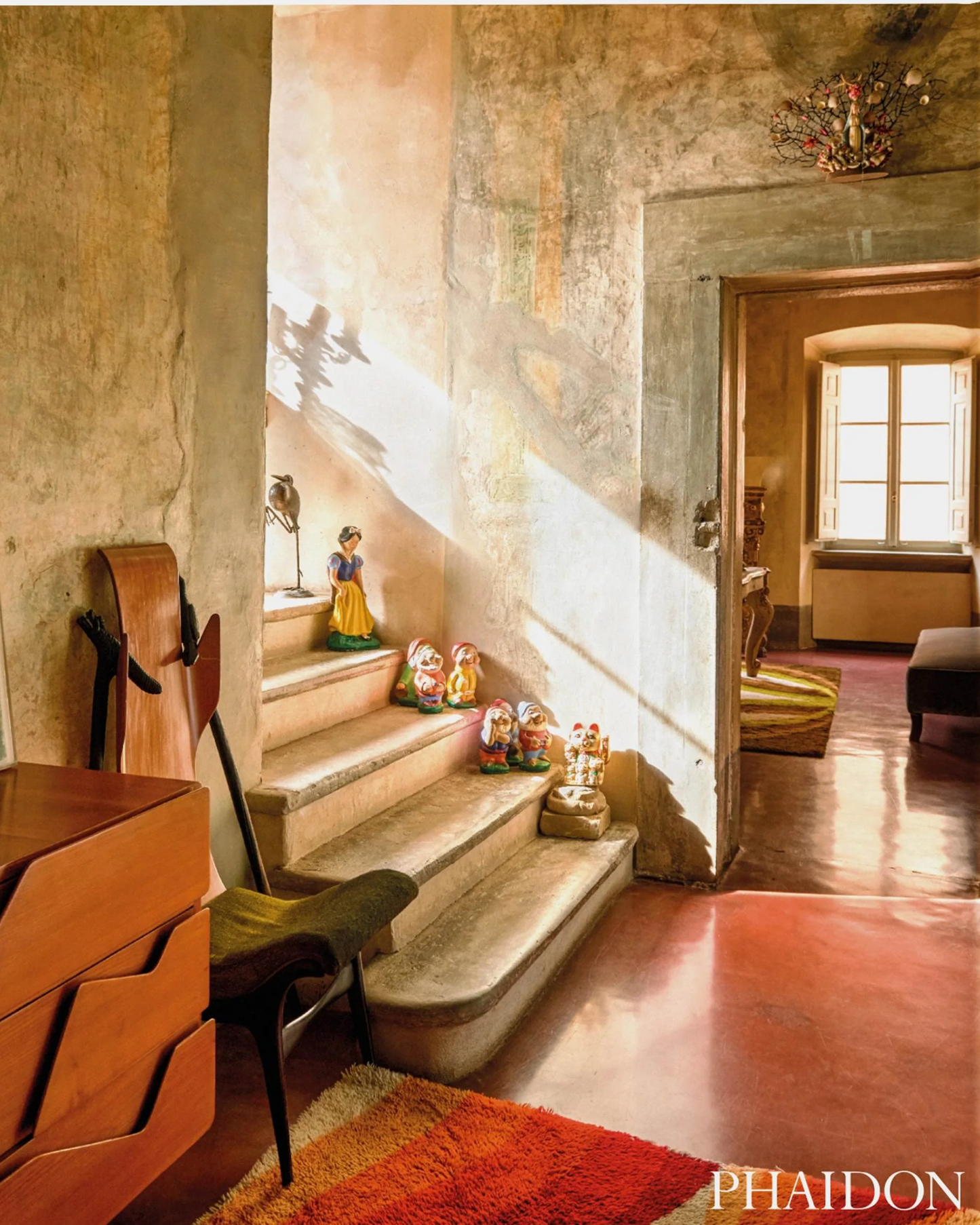 ITALIAN INTERIORS
