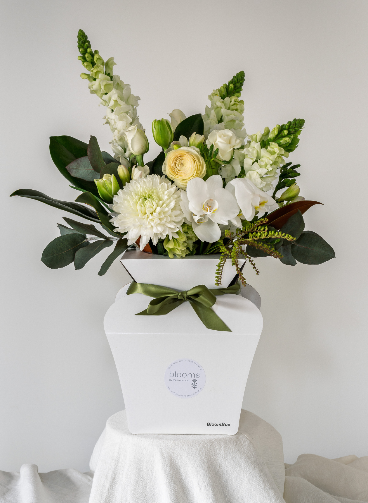 FRESH FLOWERS IN A WATER BOX