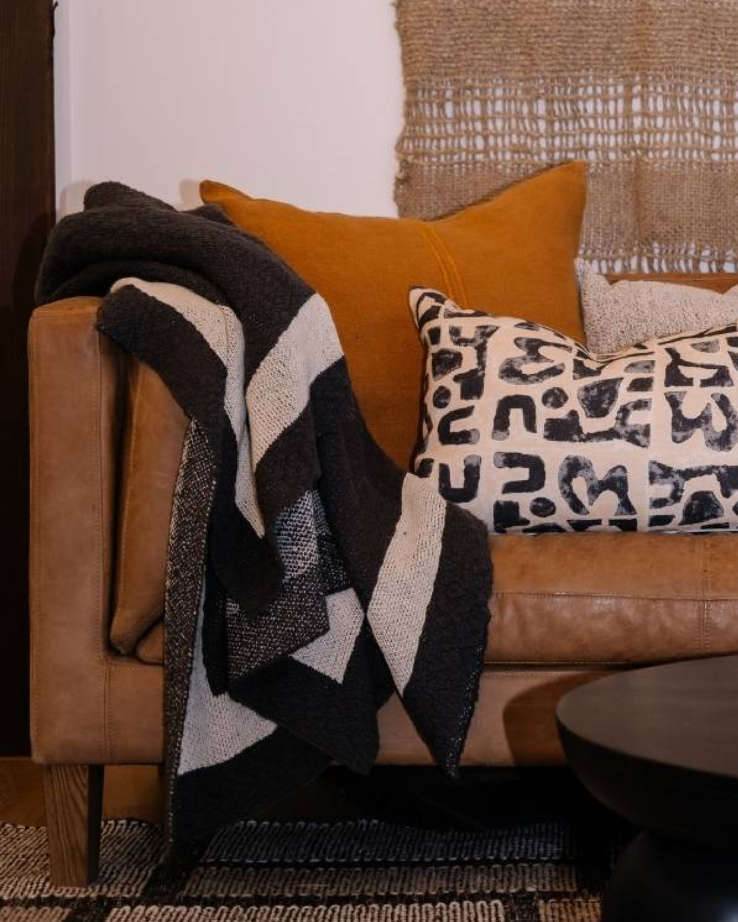 ZEN THROW - MIDNIGHT W/ OFF WHITE BORDER